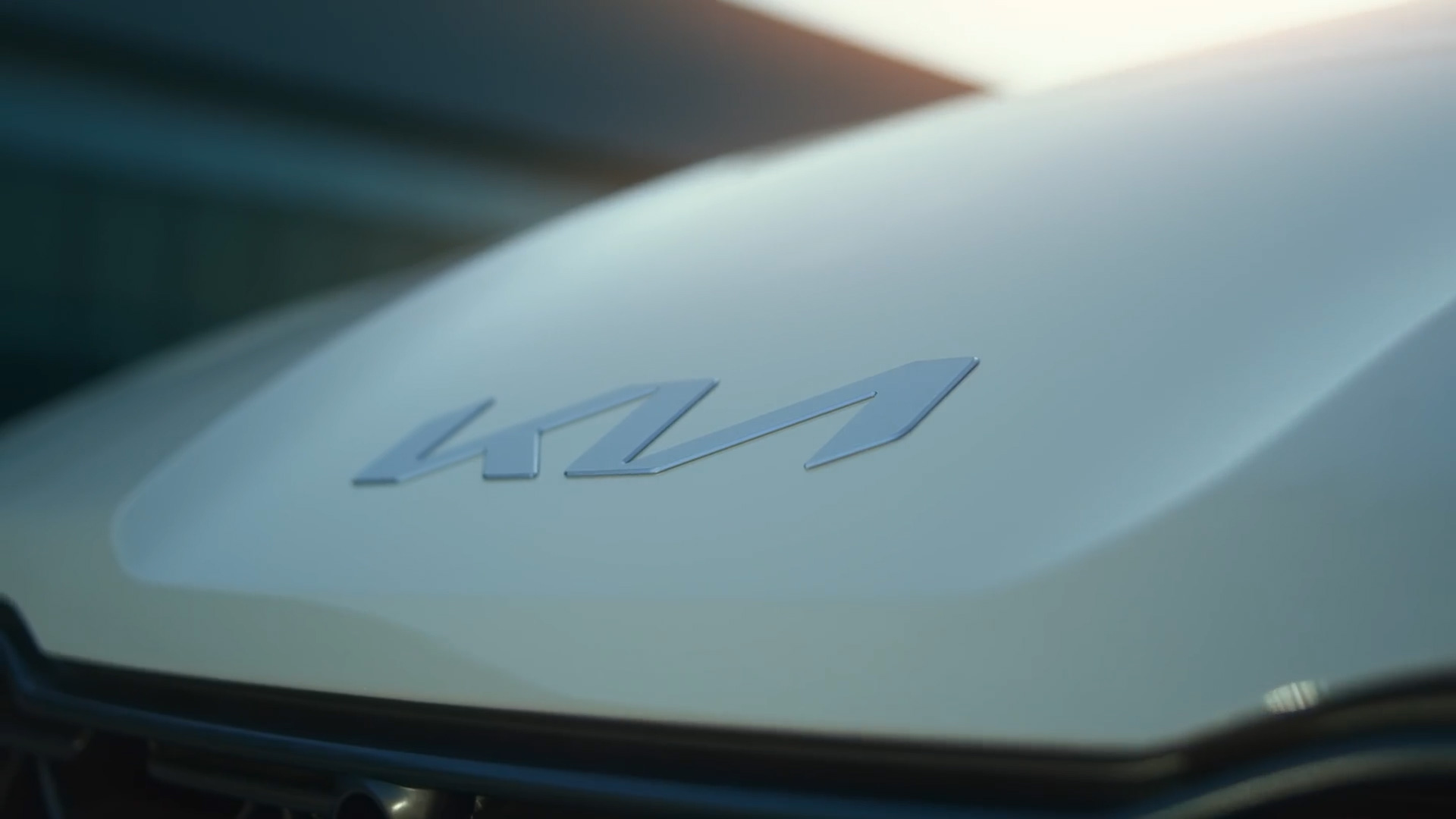 Auto brands trend: KIA rebrand emblem